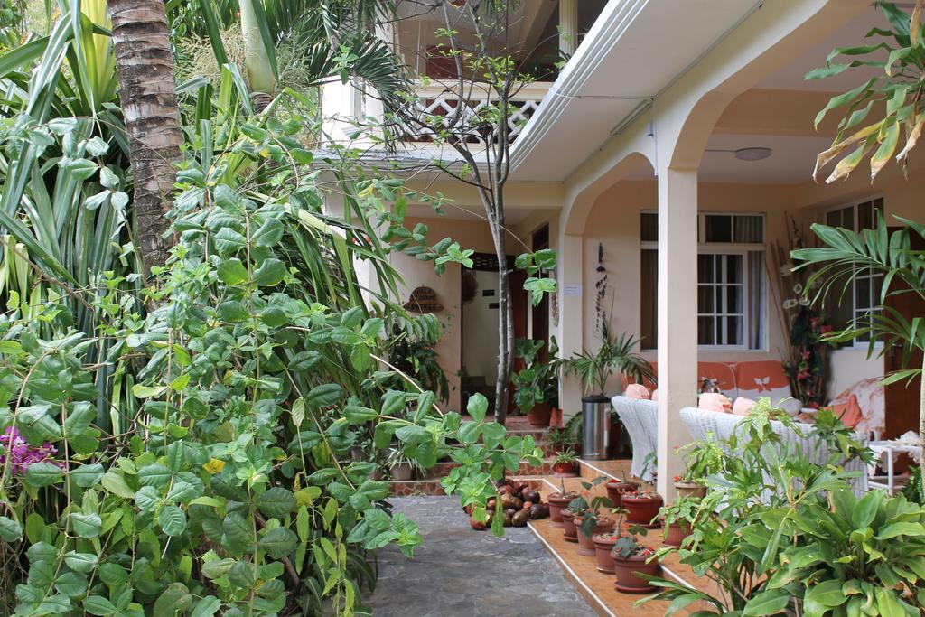 Villa Le Chapo Port Mathurin Exterior photo
